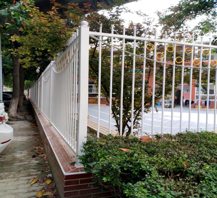 ����������������׶�԰С�ٳ���Ժǽ����������װ����